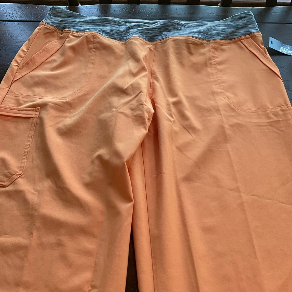 NWT Easy Stretch size 2XL scrub pants